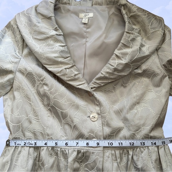 J JILL Peplum Jacket Jacquard Embroidered 3/4 Sleeve Silver Grey Coat 4 Holiday - Picture 6 of 7